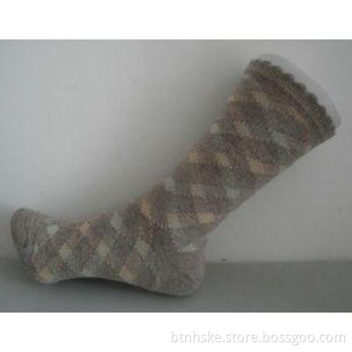 Knitted Argyle Womens Wool Socks , Outdoor Socks for Autumn